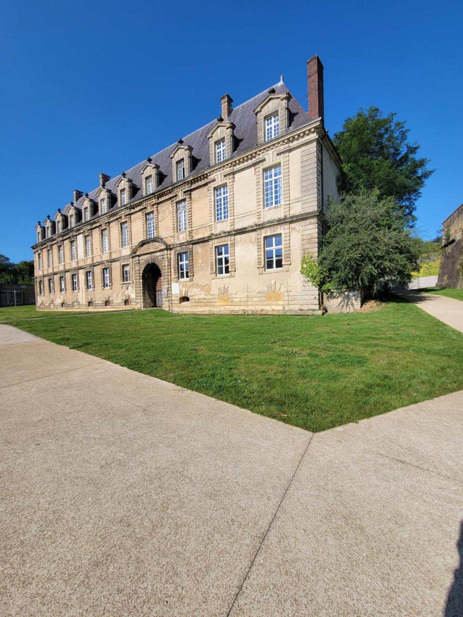 Chateau Des Princes "Prince Cupidon" Sedan Εξωτερικό φωτογραφία